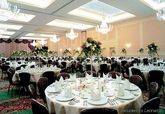 Hotel Courtyard By Marriott Erie Ambassador Conference Center Restaurant photo