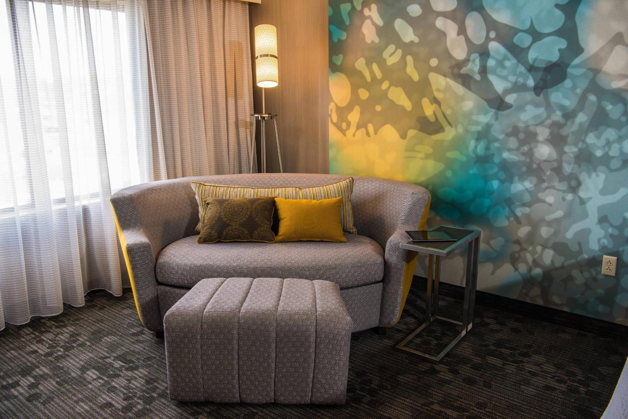 Hotel Courtyard By Marriott Erie Ambassador Conference Center Extérieur photo