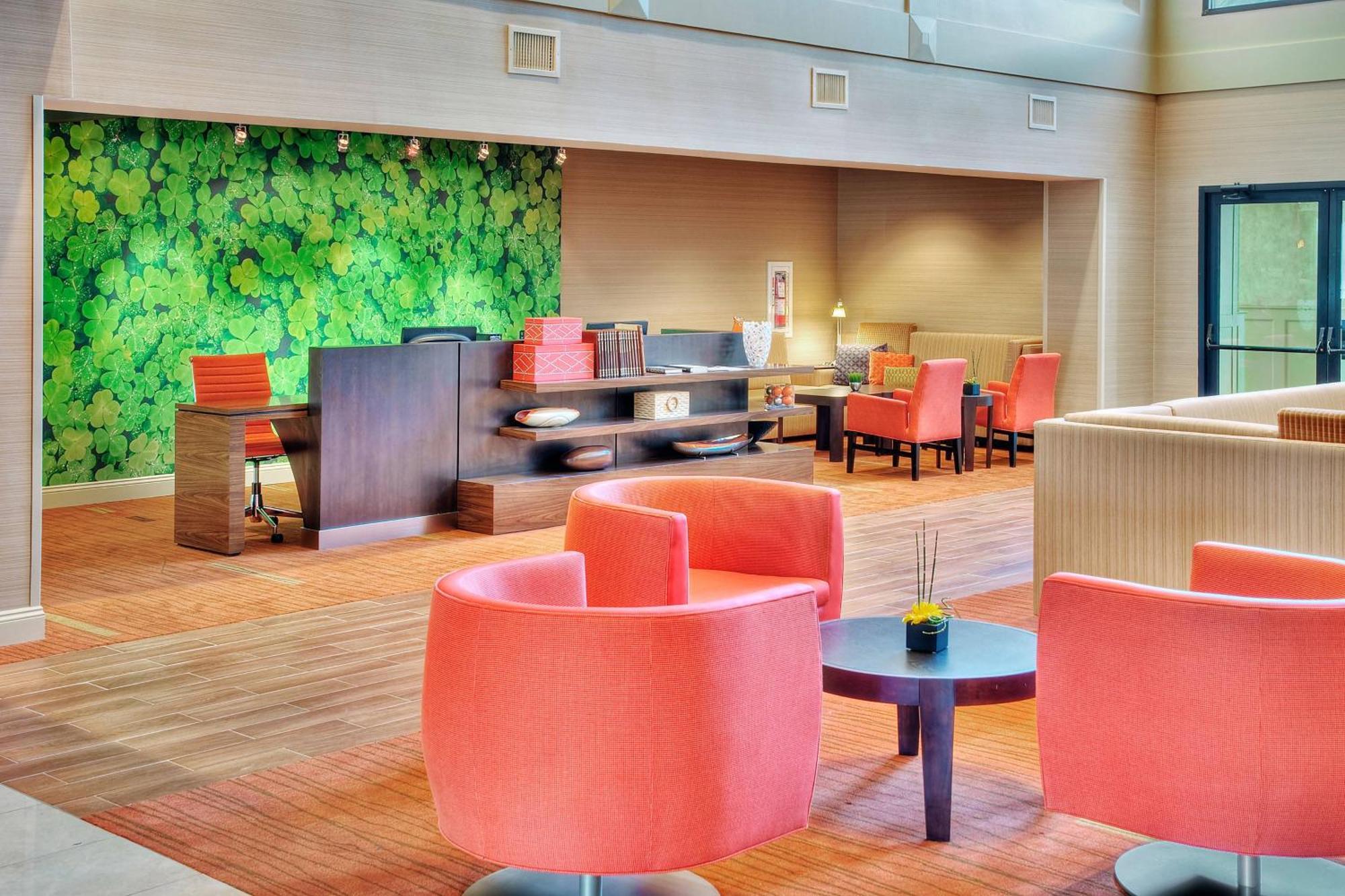Hotel Courtyard By Marriott Erie Ambassador Conference Center Extérieur photo