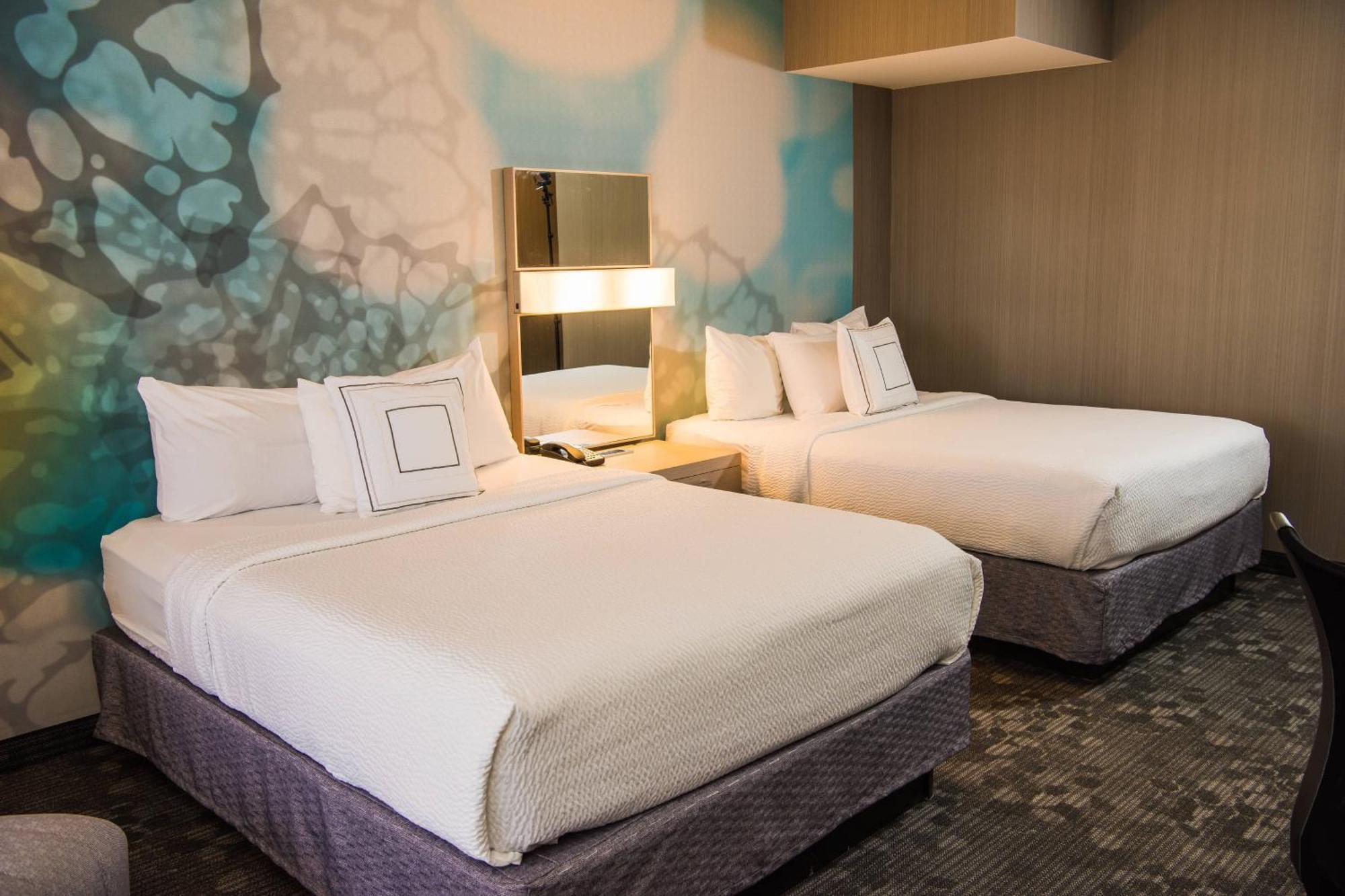 Hotel Courtyard By Marriott Erie Ambassador Conference Center Extérieur photo