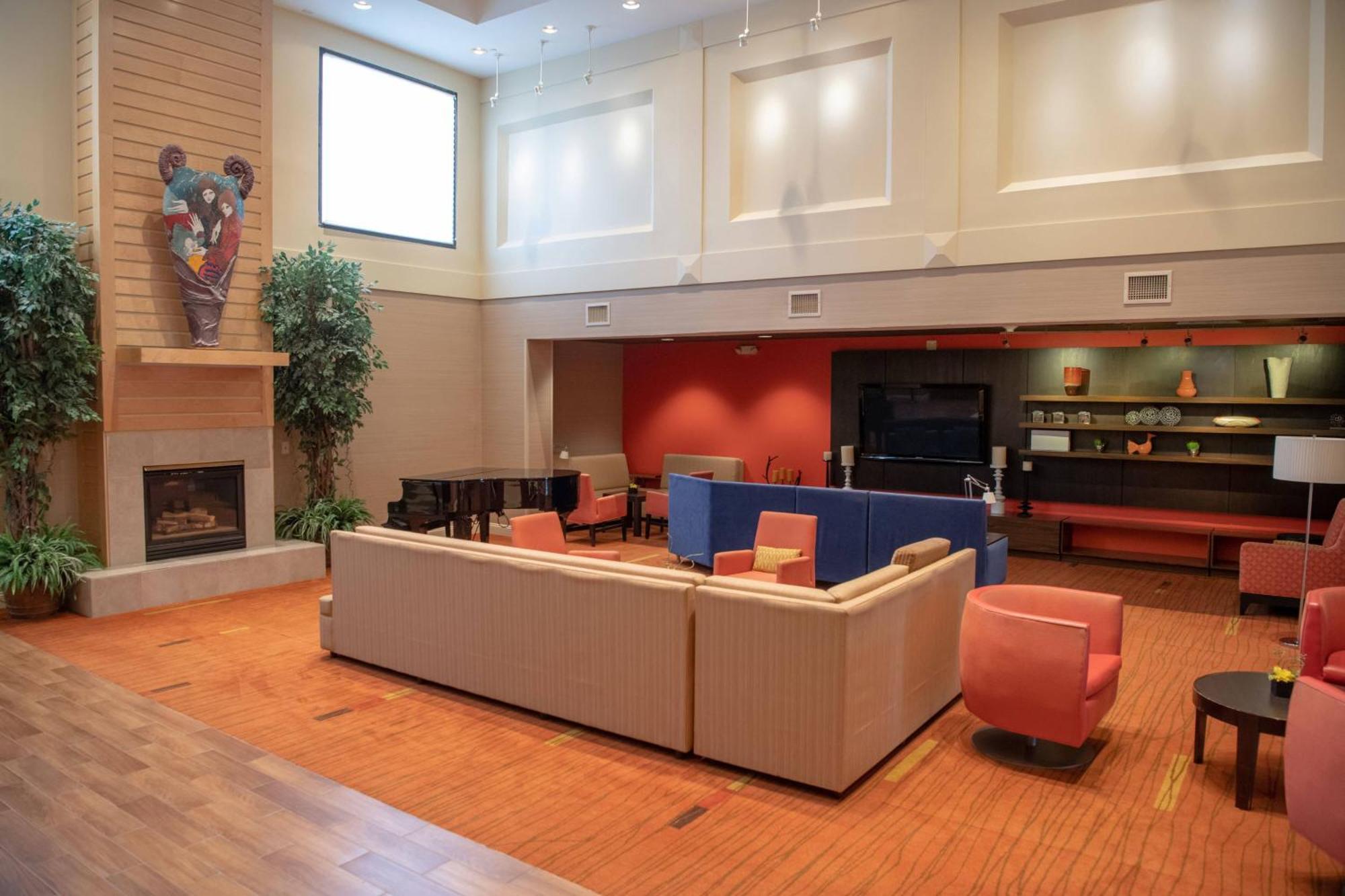Hotel Courtyard By Marriott Erie Ambassador Conference Center Extérieur photo